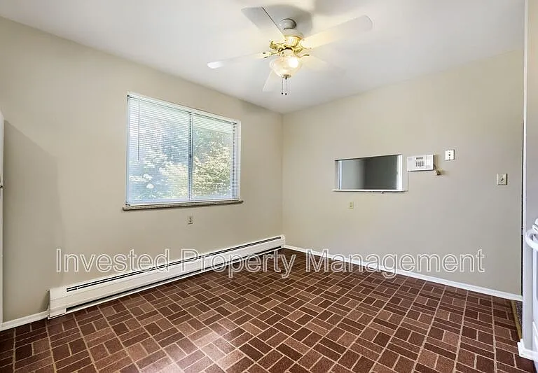 1142 W Ida Ave #A — Photo 9
