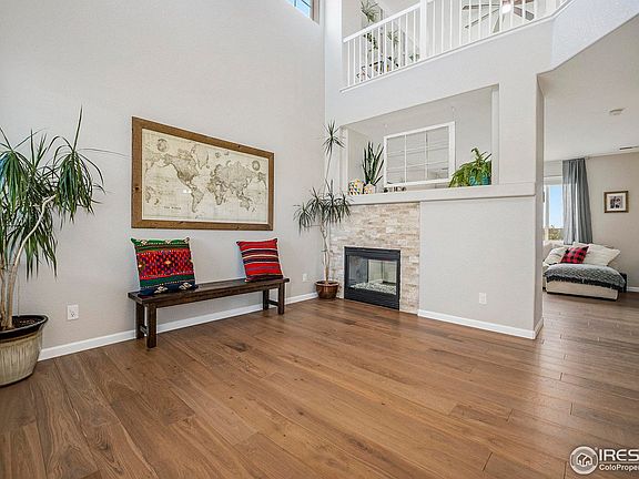 5th image of 720 Elizabeth St Cir
