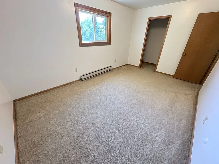 410 4th Ave NE #13 — Photo 9