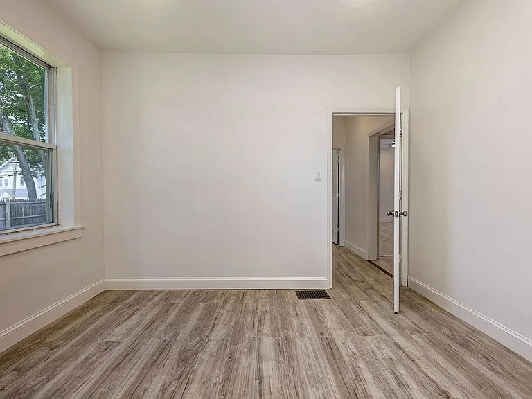 330 Naugatuck Ave — Photo 31