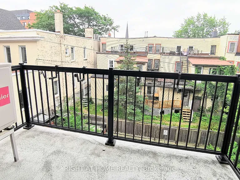 456 King Edward Ave #407 — Photo 18