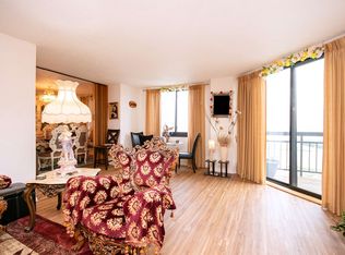 2508 Harmon Cv, Secaucus, NJ 07094