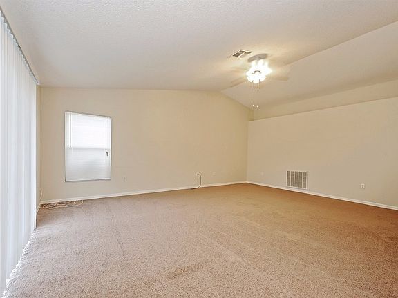 2nd image of 7202 Scenic Pl