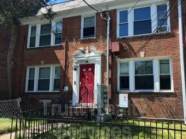 1621 17th Pl SE, Washington, DC