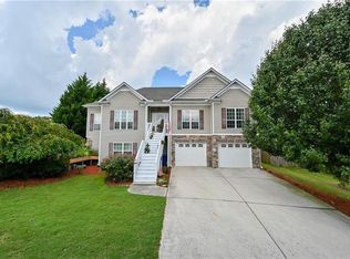 102 Oscar Ln, Dallas, GA 30132