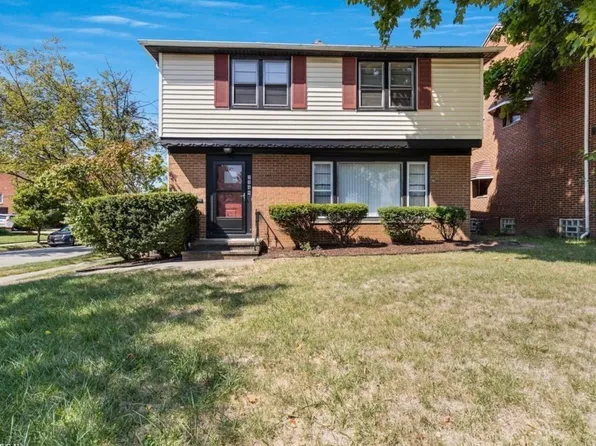 2348 Saybrook Rd, University Heights, OH 44118