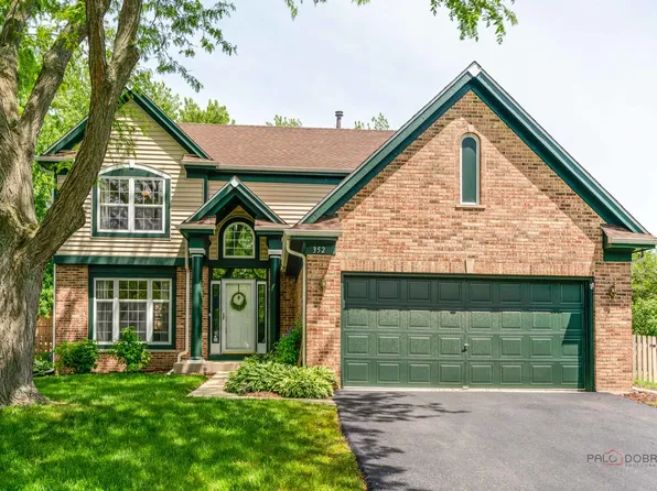 352 Fairfax Ln, Grayslake, IL 60030