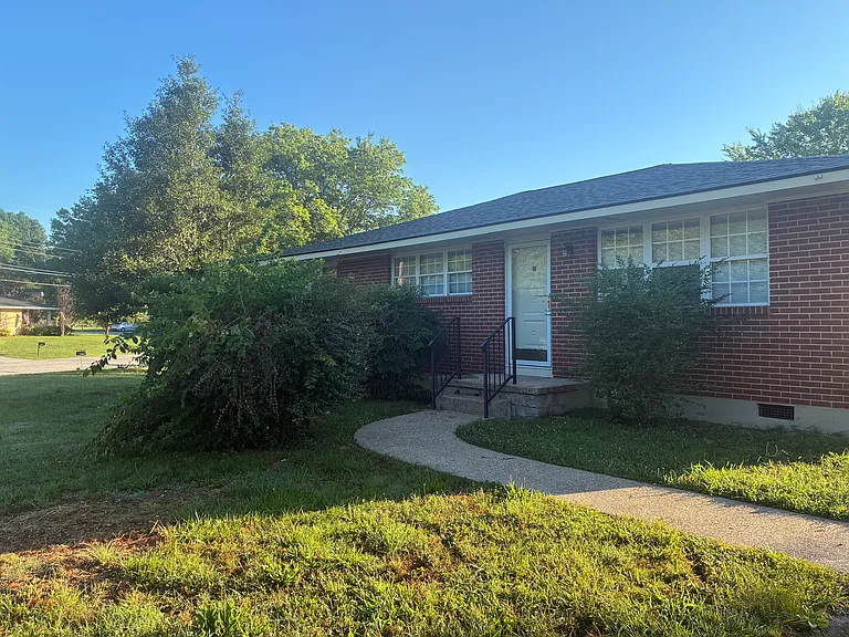 4607 Fall Creek Rd — Photo 1