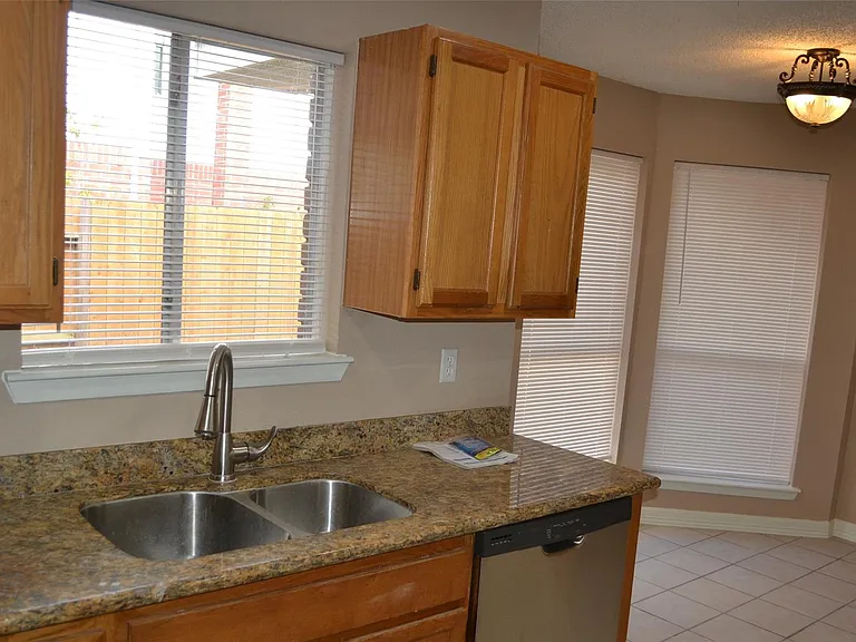 4203 Field Meadow Dr — Photo 16