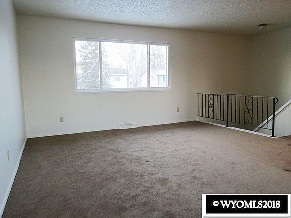 2nd image of 1003 Eastview Dr