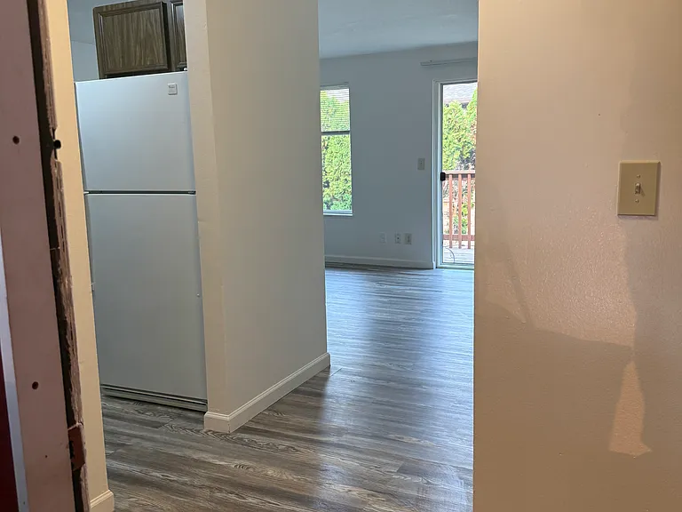 13460 SW Allen Blvd #5 — Photo 2