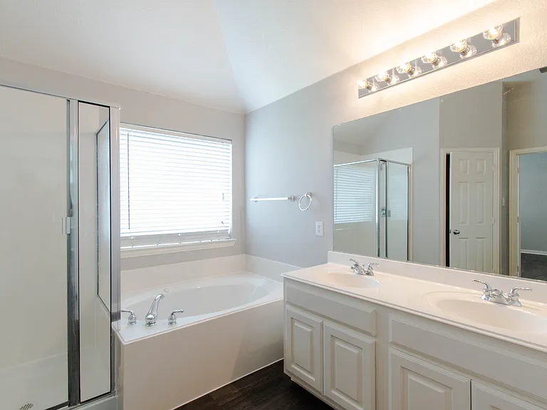 1140 Victory Bells Dr — Photo 21