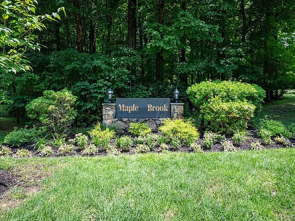 3rd image of 215 Sandpiper Court