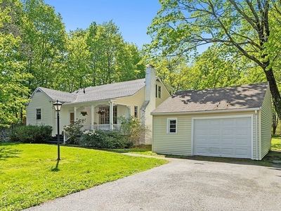 46 Concord Rd, Bedford, MA, 01730