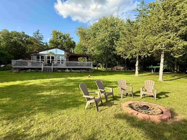 W10691 River St, Portage, WI 53901