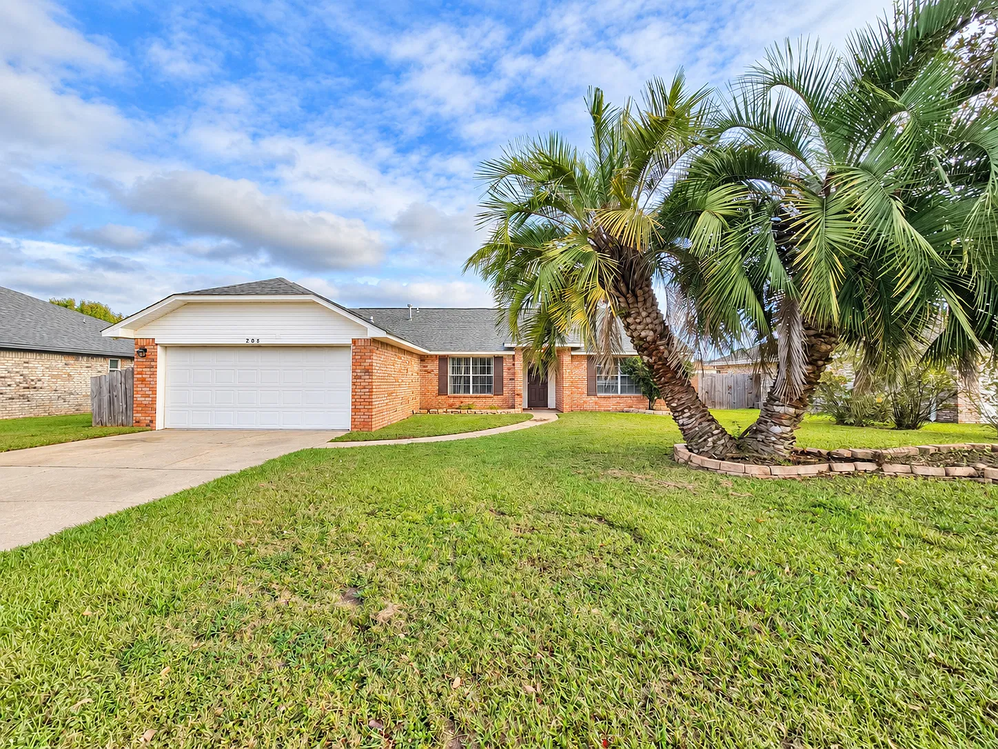 4 bed, 1613 sqft, $1,950 — Photo 1
