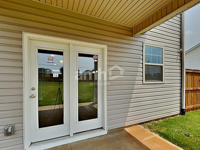 810 Genesis Way — Photo 20