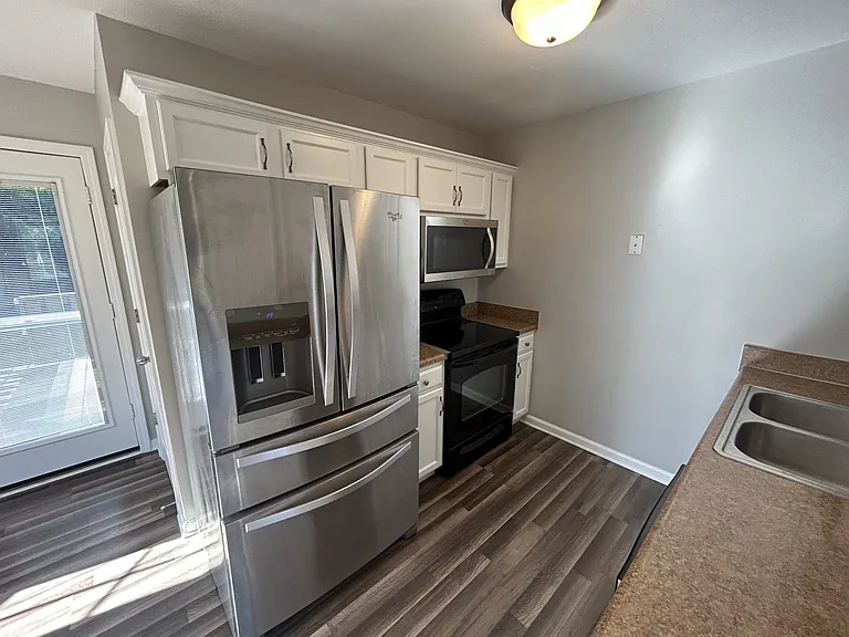 1340 Loren Cir — Photo 8