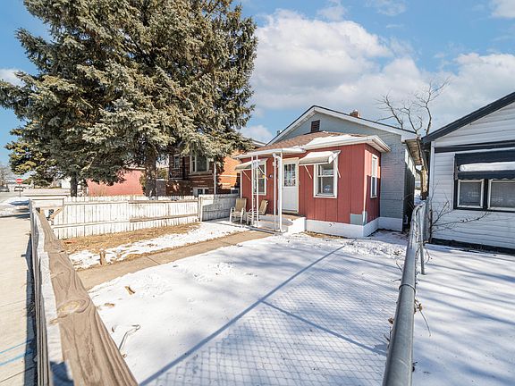 2nd image of 4011 Melville Ave