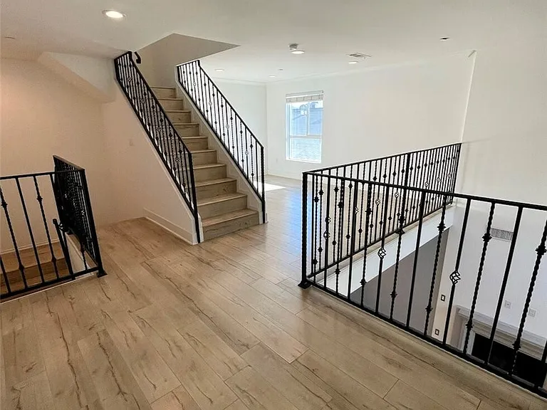 10844 Blix St #101 — Photo 11