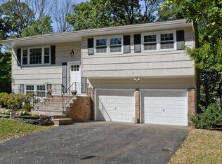 21 Downstream Dr, Flanders, NJ 07836