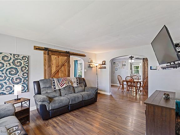 4th image of 106 Park Dr