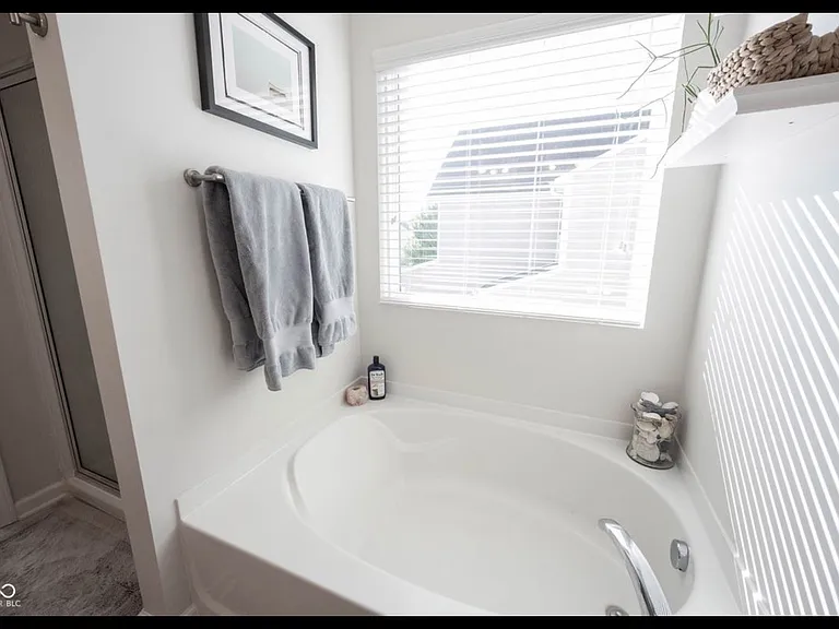 18911 Big Circle Dr — Photo 9