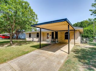 213 SW Taylor St, Burleson, TX 76028