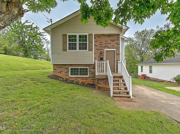614 Davis St, Johnson City, TN 37604