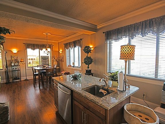 3rd image of 327 Main St #4