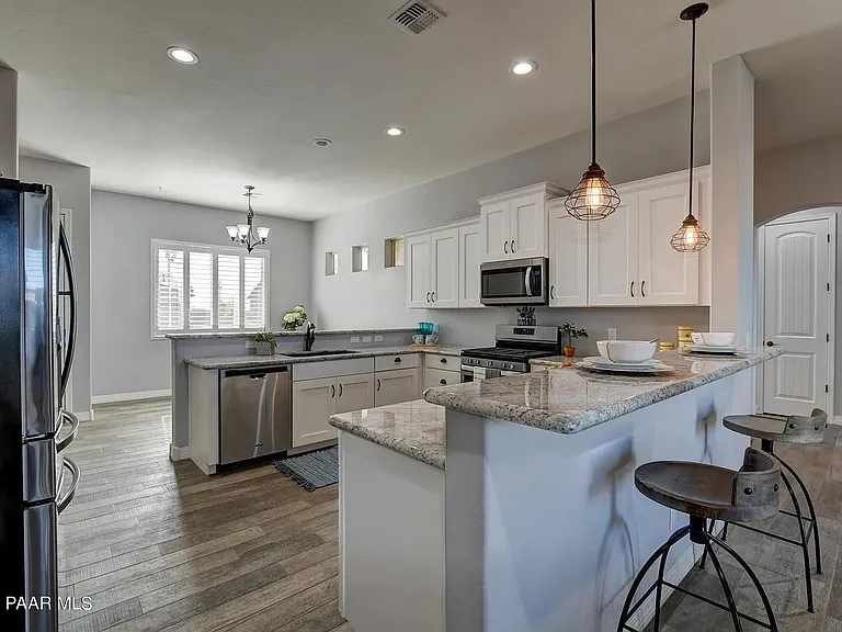 5524 N Foster Pl — Photo 10