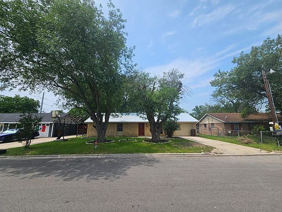 2nd image of 1401 Trinity St
