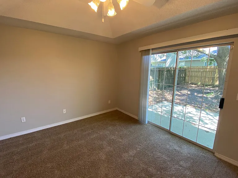 113 Oakhill Ave — Photo 6