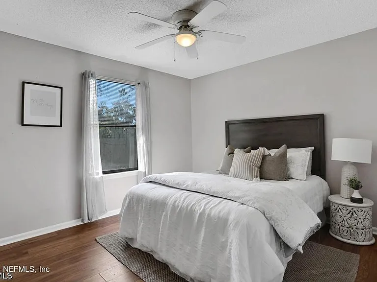 2743 Moorsfield Ln — Photo 6