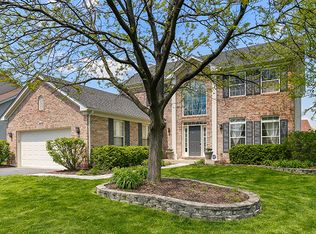 2608 Dunrobin Cir, Aurora, IL 60503