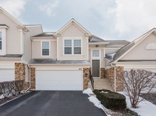 800 Pointe Dr, Crystal Lake, IL 60014