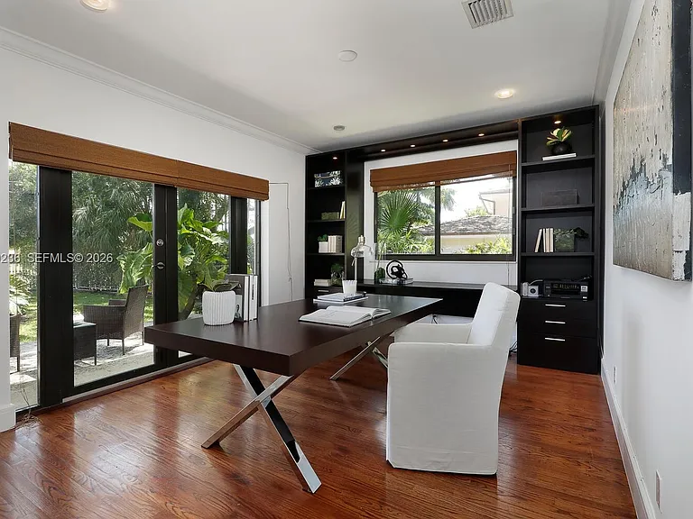 3425 Alhambra Cir — Photo 30