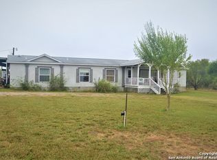 75 South Trl, Pleasanton, TX 78064
