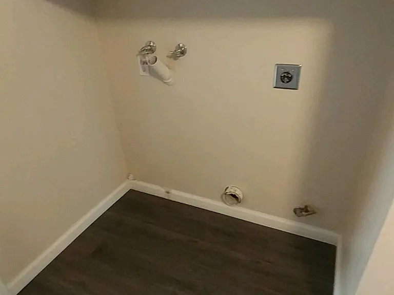Laundry Hookups