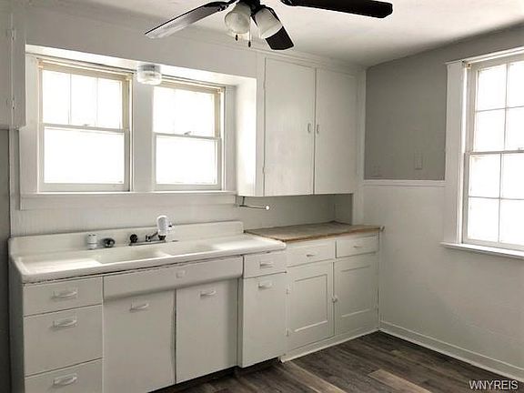 2nd image of 121 Hoerner Ave