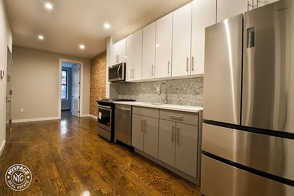 Rented by MySpaceNYC | media 15