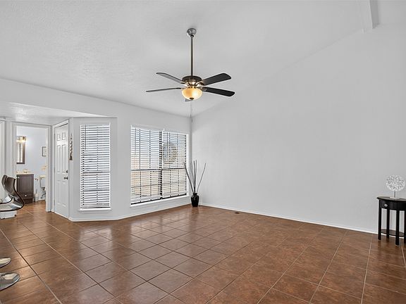 2nd image of 303 Liberty Pl