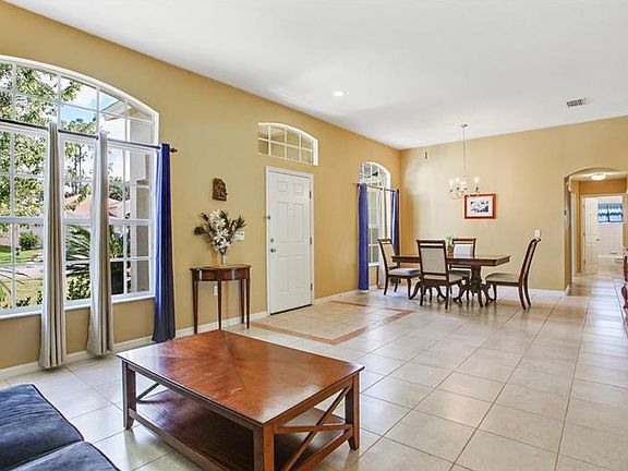 5th image of 5902 Montford Dr