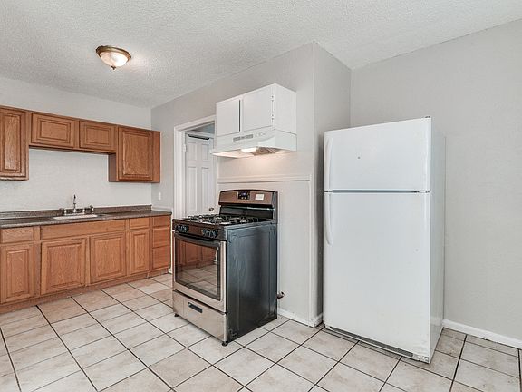 5th image of 214 SE 13th St #216
