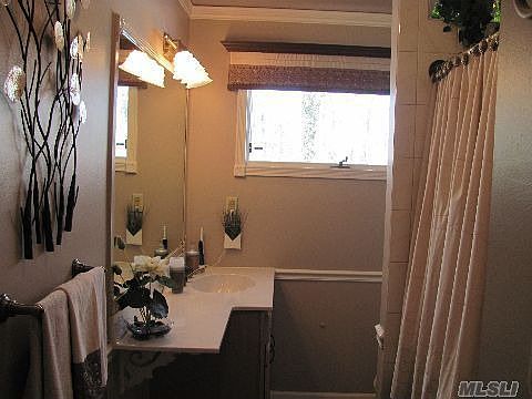 3rd image of 3 Honey Ln