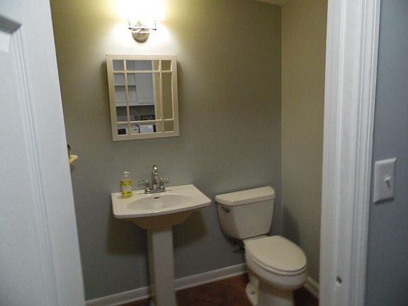 3rd image of 3608 Jamaica Dr
