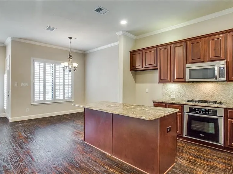 5717 Lois Ln — Photo 32