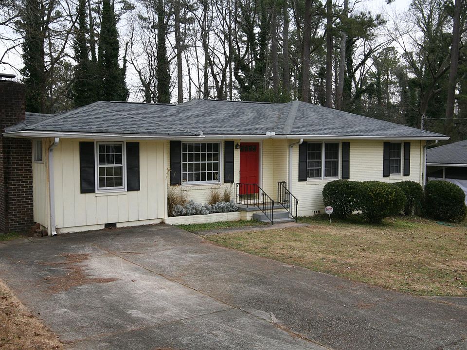 February 2022 photo 1094 Willivee Drive Decatur, 30033 Great, friendly neighborhood convenient to Emory, Decatur, Toco Hill, Buckhead, Virginia-Highland. 3 bedroom 2 bath home. Built 1955.