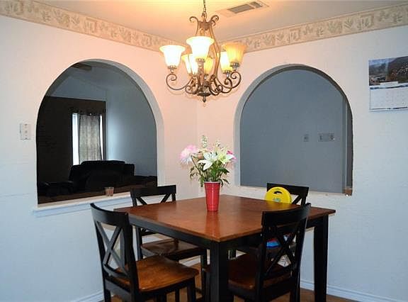 2nd image of 2028 Cedarwood Dr