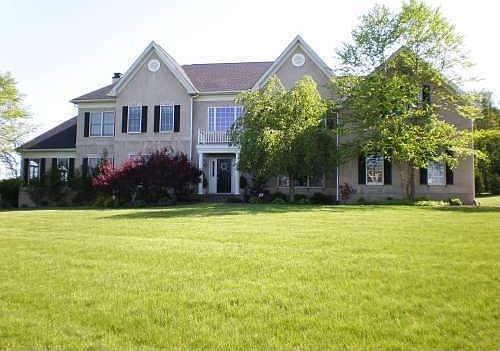 2nd image of 5 Hibbs Ln
